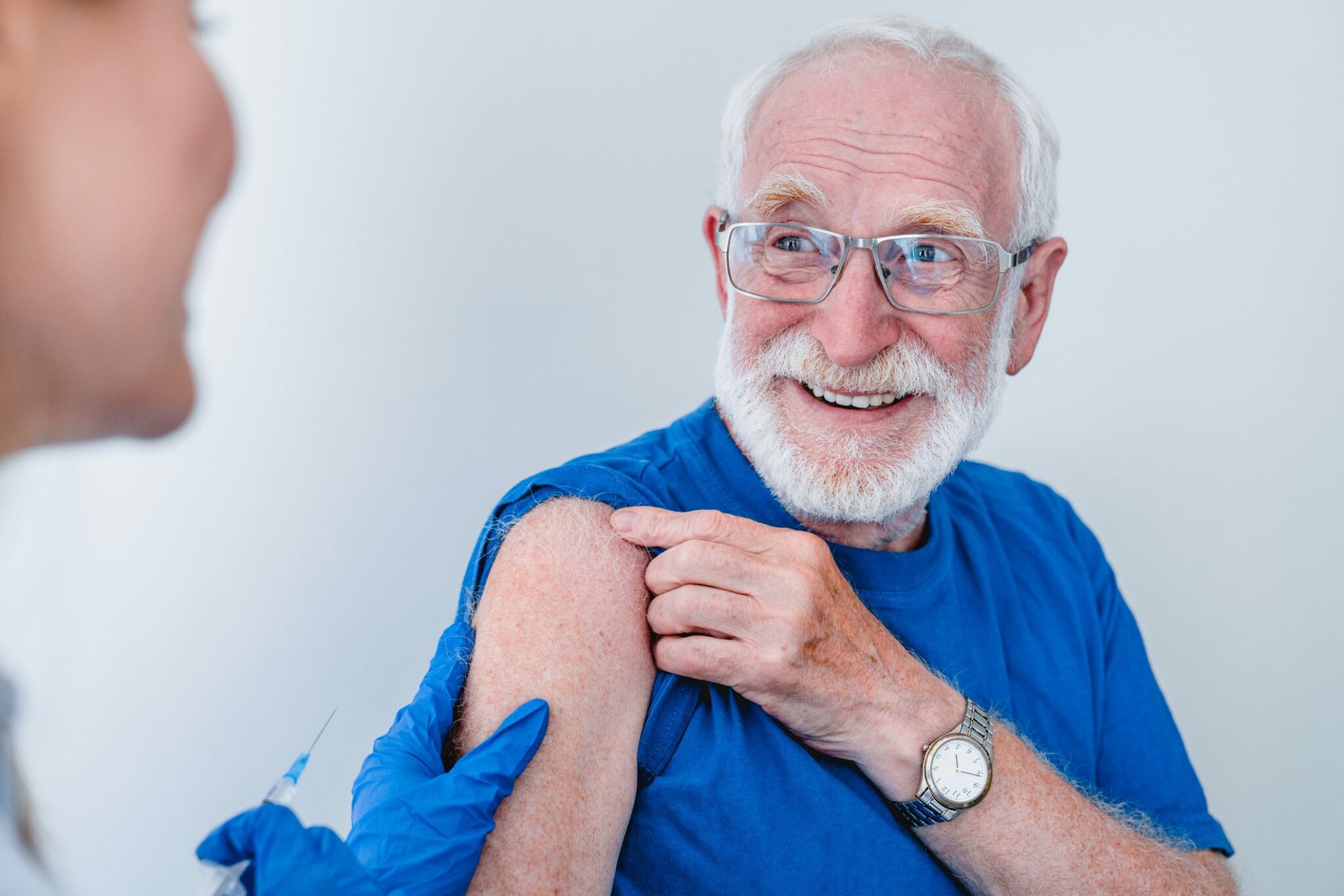 5 Frequently Asked Questions About Flu Shots and COVID19
